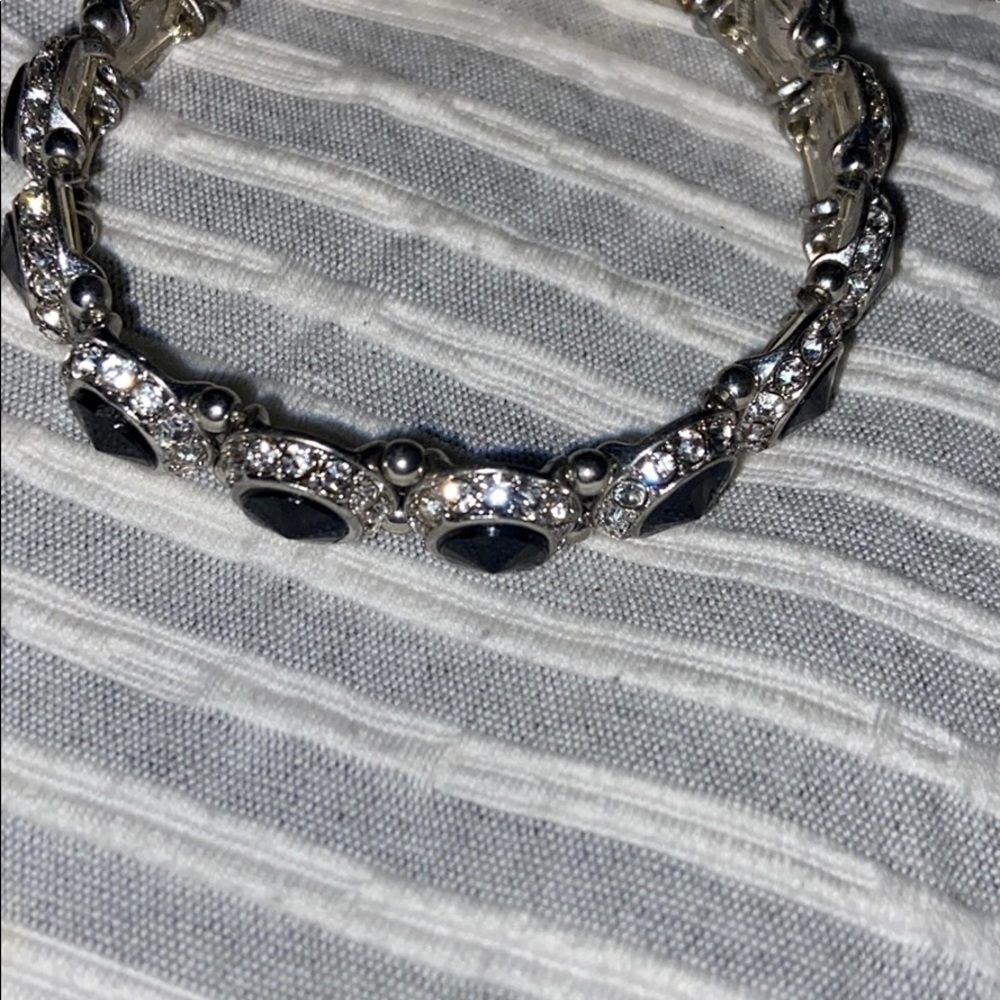 Jewelry - Picture 4 of 4